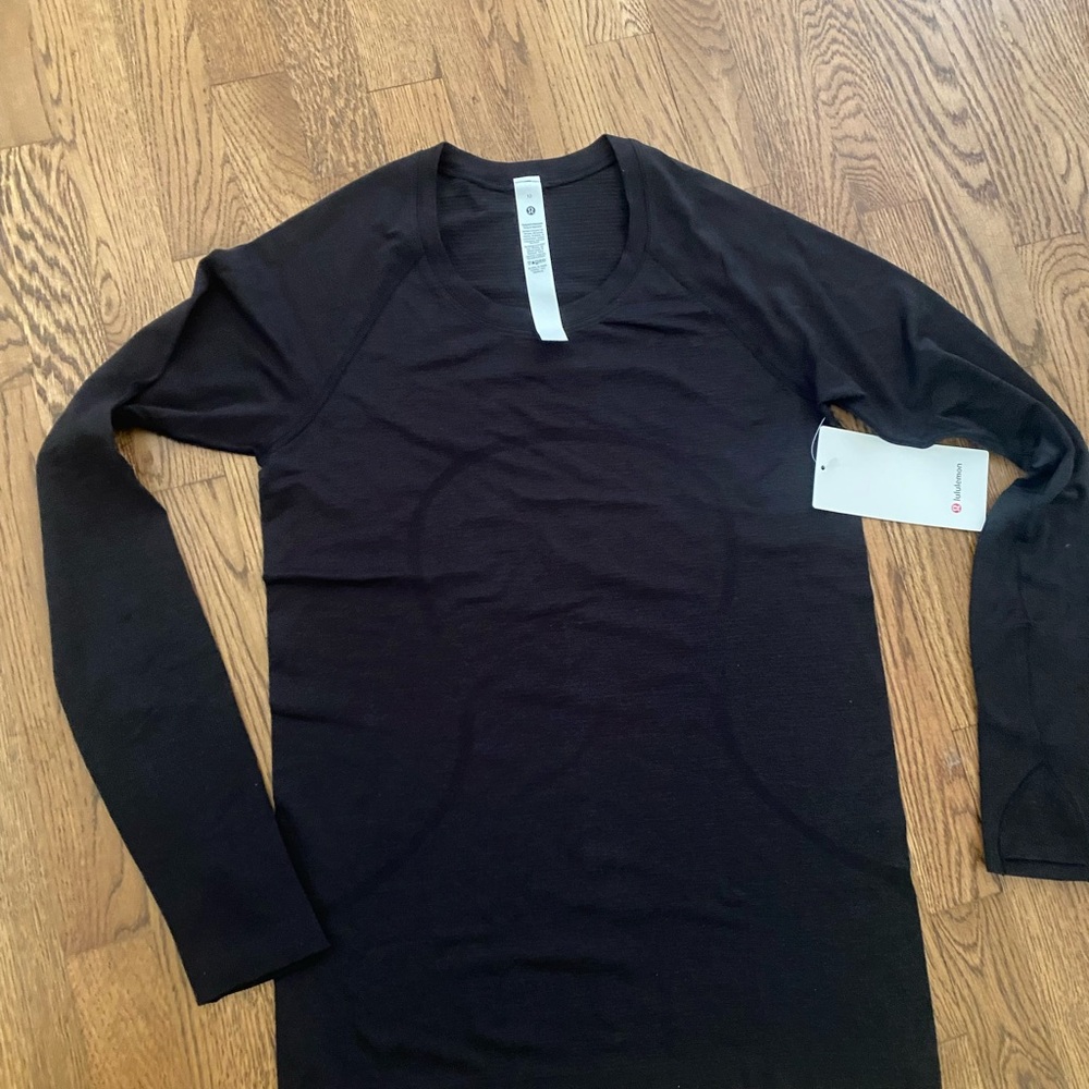 Lululemon Athletica Black Long Sleeve Tee